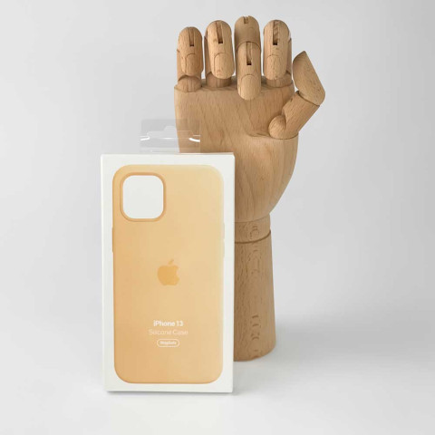 Чехол LUX Silicone Case на iPhone 13 Marigold with MagSafe